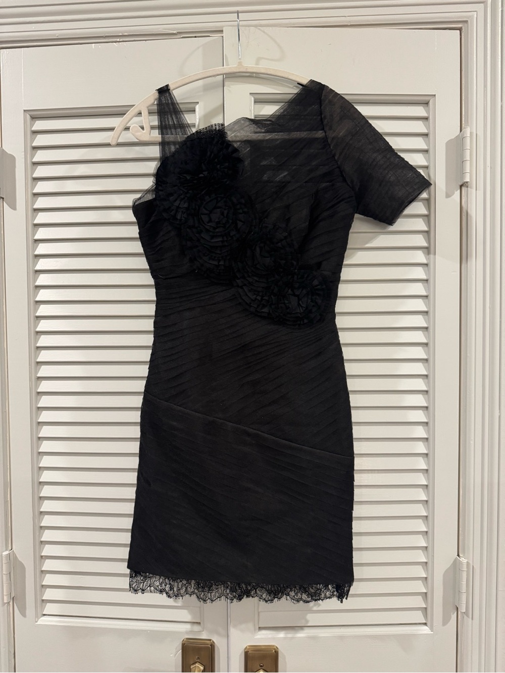 BCBGMaxAzria Black One-Shoulder Floral Appliqué Dress